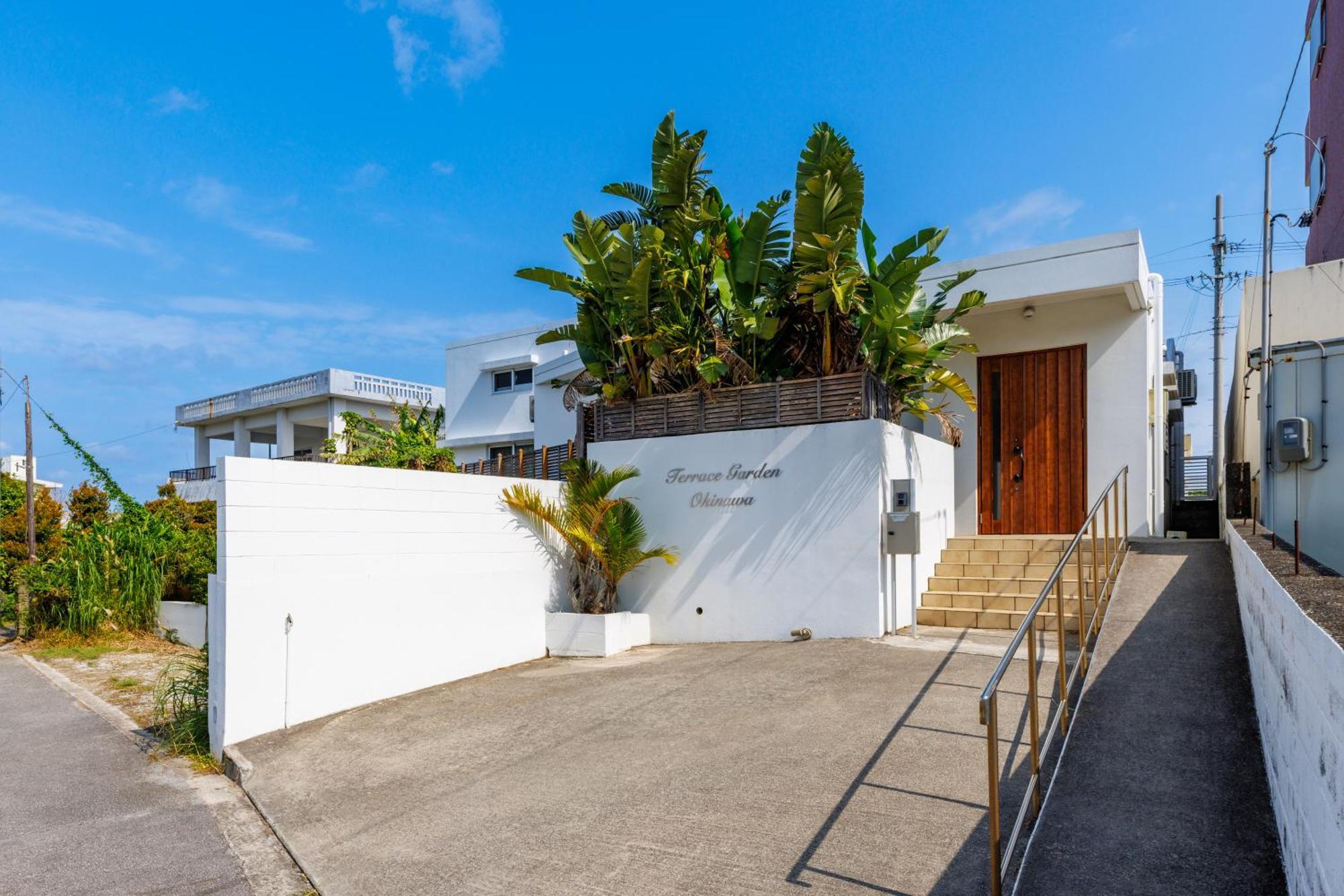 Terrace Garden Okinawa Villa Onna Exteriör bild